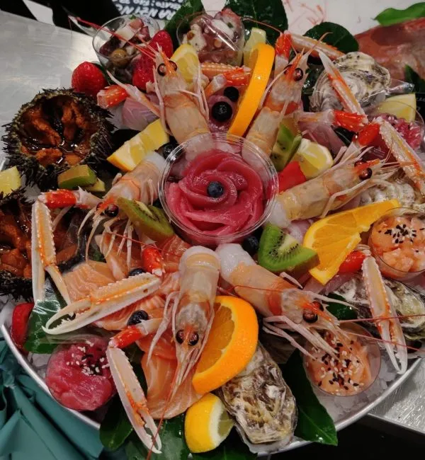 Plateau di cruditè pronto da servire